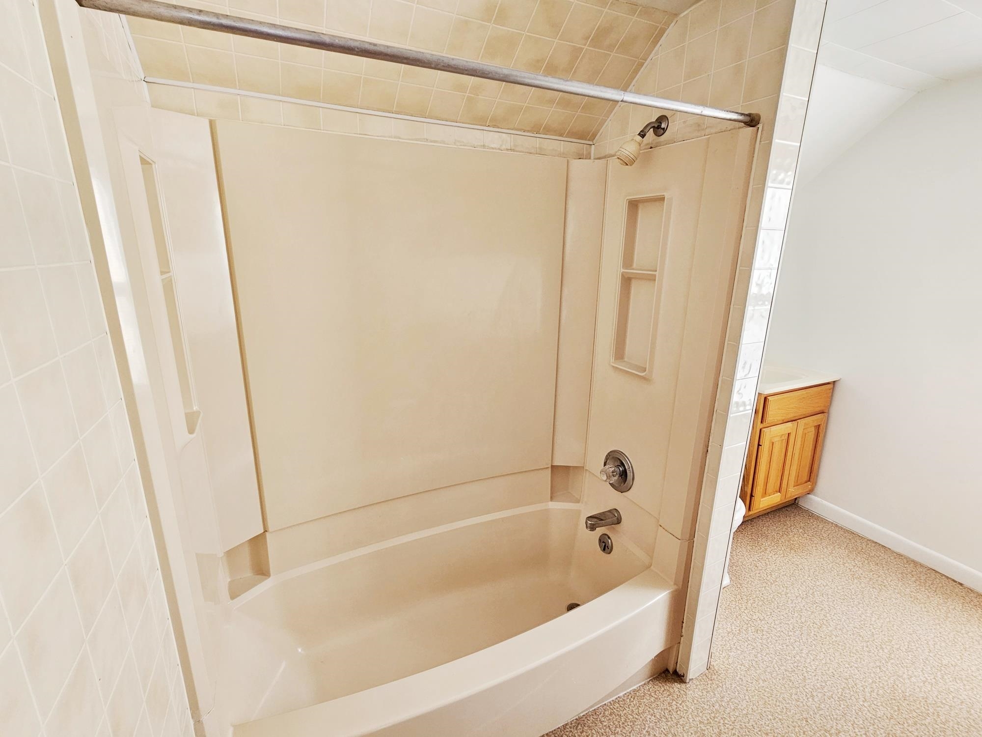 308 Academy Street Elroy, WI 53929 - Photo 17 of 20