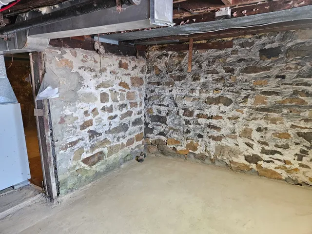 $79,900 | 308 Academy Street, Elroy, WI 53929