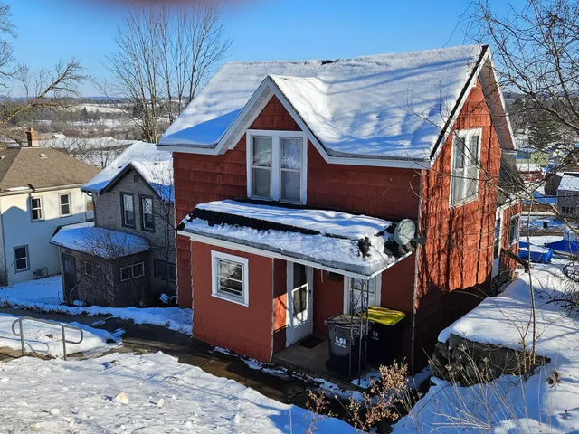 $79,900 | 308 Academy Street, Elroy, WI 53929