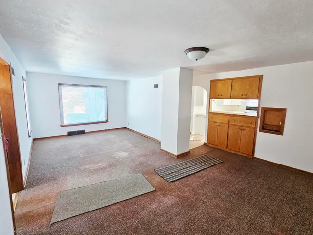 $79,900 | 308 Academy Street, Elroy, WI 53929