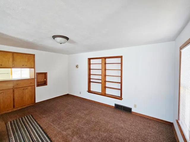 $79,900 | 308 Academy Street, Elroy, WI 53929