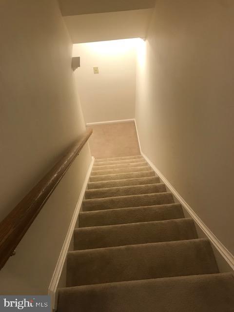 1817 Post Oak Trail Reston, VA 20191 - Photo 12 of 40
