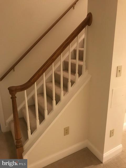 1817 Post Oak Trail Reston, VA 20191 - Photo 24 of 40