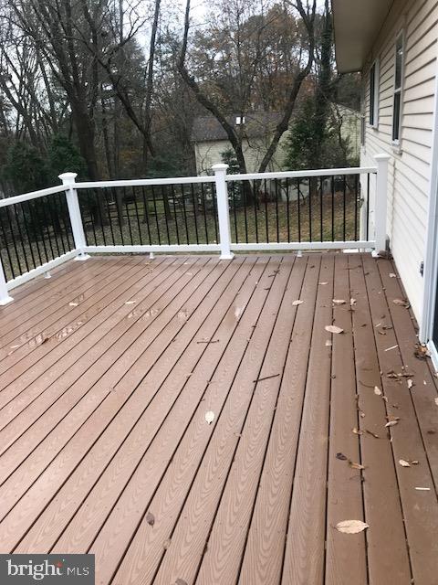 1817 Post Oak Trail Reston, VA 20191 - Photo 29 of 40
