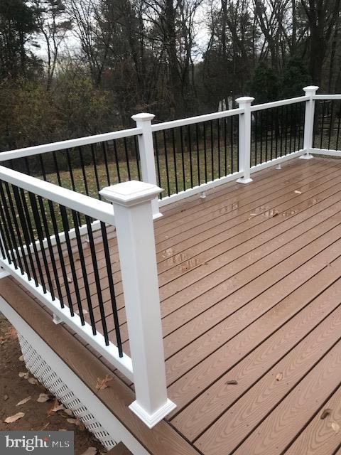 1817 Post Oak Trail Reston, VA 20191 - Photo 30 of 40