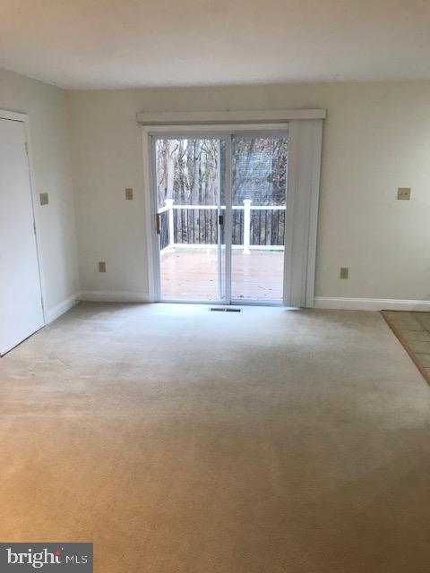 1817 Post Oak Trail Reston, VA 20191 - Photo 4 of 40