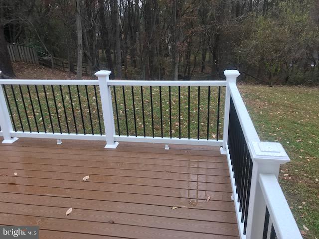 1817 Post Oak Trail Reston, VA 20191 - Photo 36 of 40