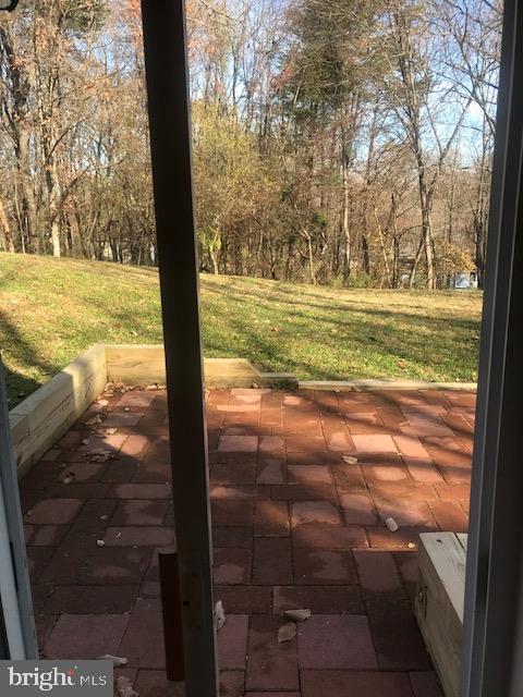 1817 Post Oak Trail Reston, VA 20191 - Photo 38 of 40