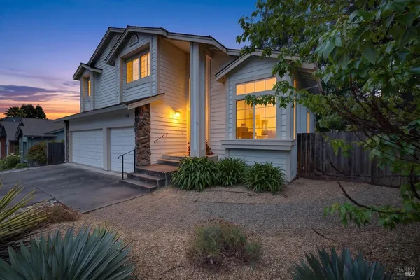 $899,000 | 8818 Clothier Lane, Cotati, CA 94931