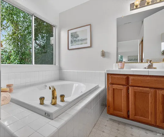 $899,000 | 8818 Clothier Lane, Cotati, CA 94931
