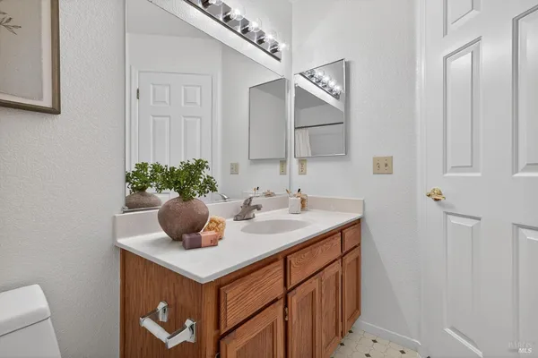 $899,000 | 8818 Clothier Lane, Cotati, CA 94931