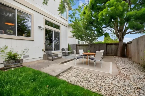 $899,000 | 8818 Clothier Lane, Cotati, CA 94931