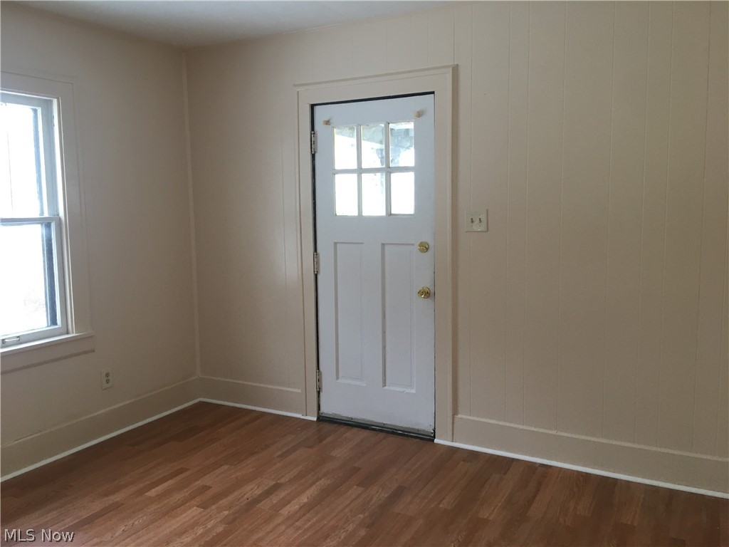 860 Iredell Street Akron, OH 44310 - Photo 4 of 18