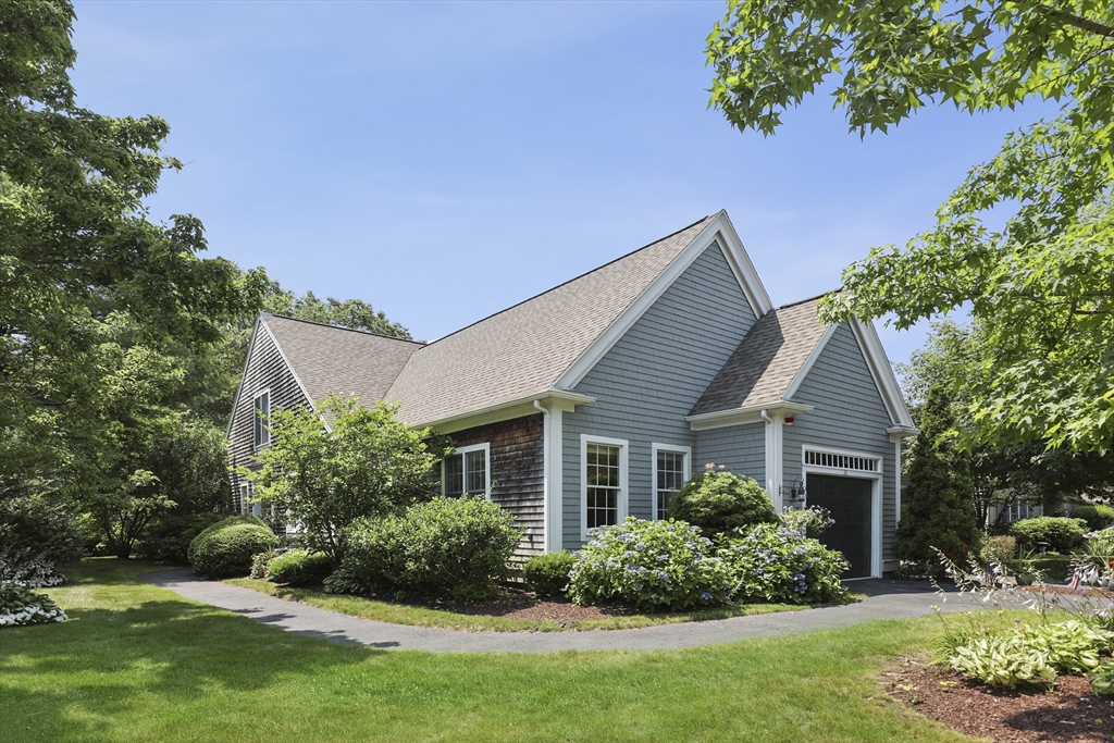 26 Windsor Point, Unit 1 Mashpee, MA 02649 - Photo 1 of 28 Gallery Image 1