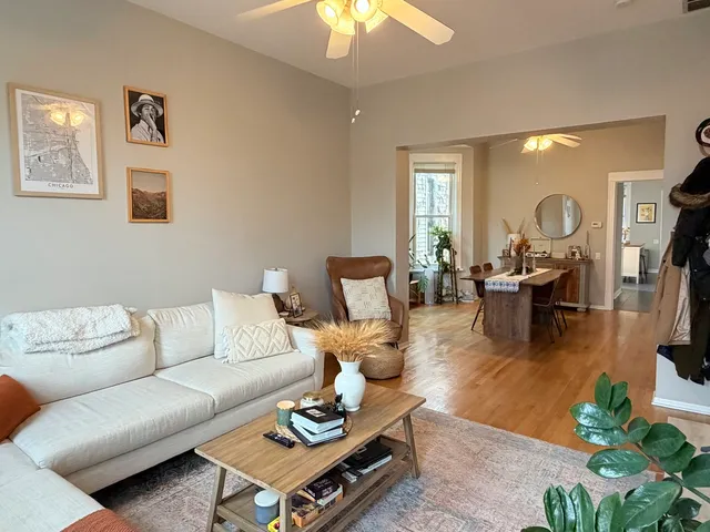 $3,200 | 3016 North Clifton Avenue, Unit 2, Chicago, IL 60657