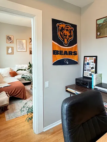 $3,200 | 3016 North Clifton Avenue, Unit 2, Chicago, IL 60657