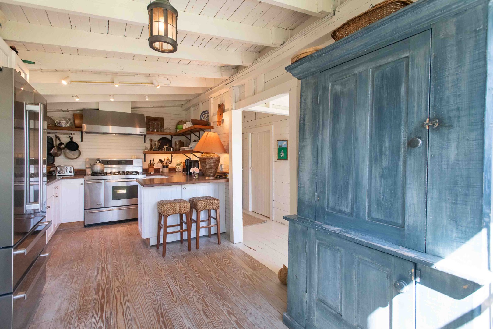 40 Shell Street Nantucket, MA 02554 - Photo 6 of 32 Gallery Image 6