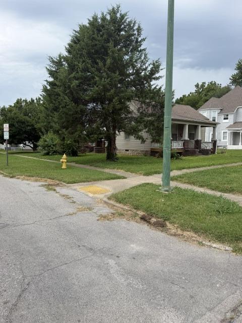 1703 North Washington Avenue Springfield, MO 65803 - Photo 2 of 6 image3