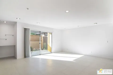 $524,900 | 588 East San Lorenzo Road, Unit 103, Palm Springs, CA 92264