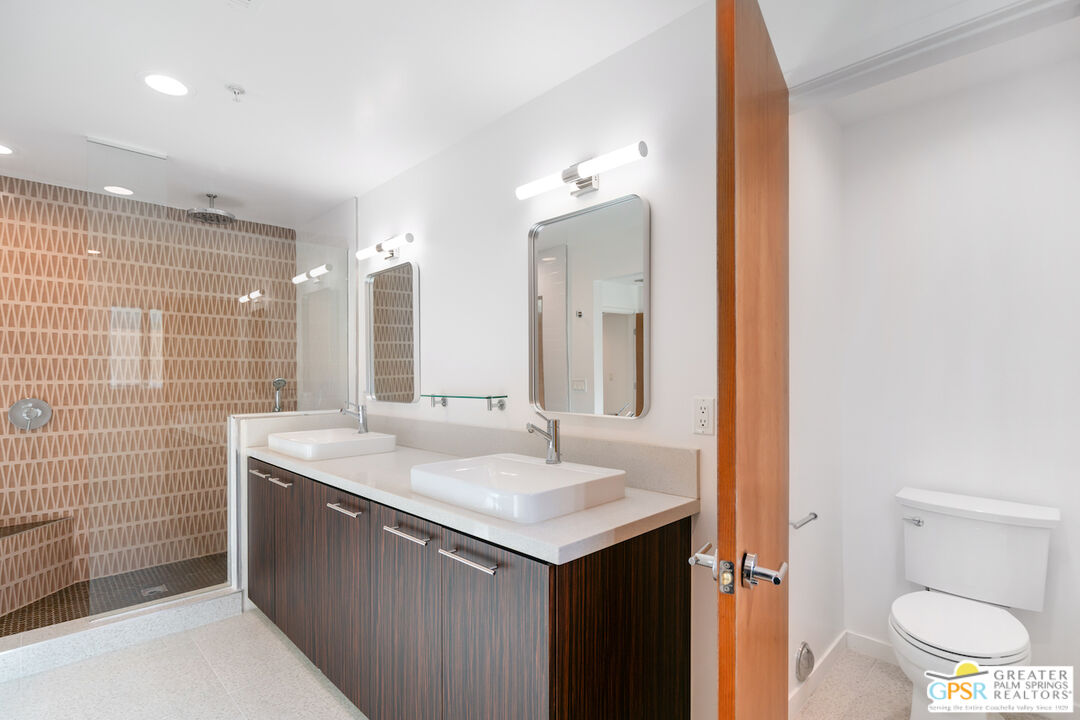 588 East San Lorenzo Road, Unit 103 Palm Springs, CA 92264 - Photo 17 of 68