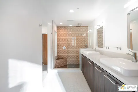 $524,900 | 588 East San Lorenzo Road, Unit 103, Palm Springs, CA 92264