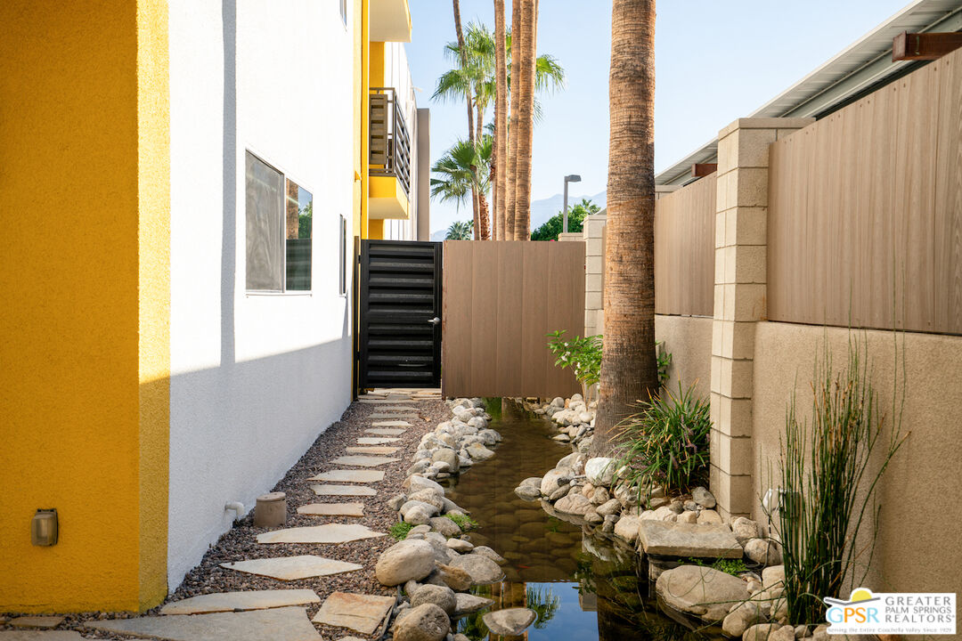 588 East San Lorenzo Road, Unit 103 Palm Springs, CA 92264 - Photo 23 of 68