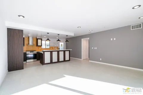 $524,900 | 588 East San Lorenzo Road, Unit 103, Palm Springs, CA 92264