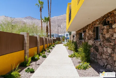$524,900 | 588 East San Lorenzo Road, Unit 103, Palm Springs, CA 92264