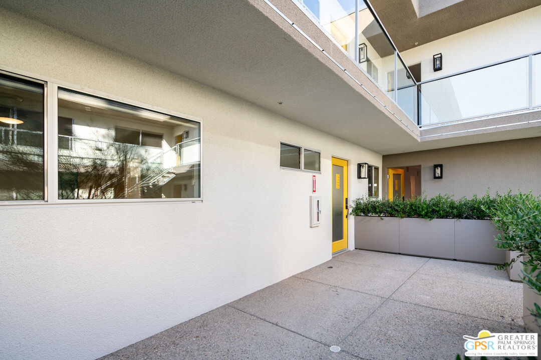 588 East San Lorenzo Road, Unit 103 Palm Springs, CA 92264 - Photo 4 of 68