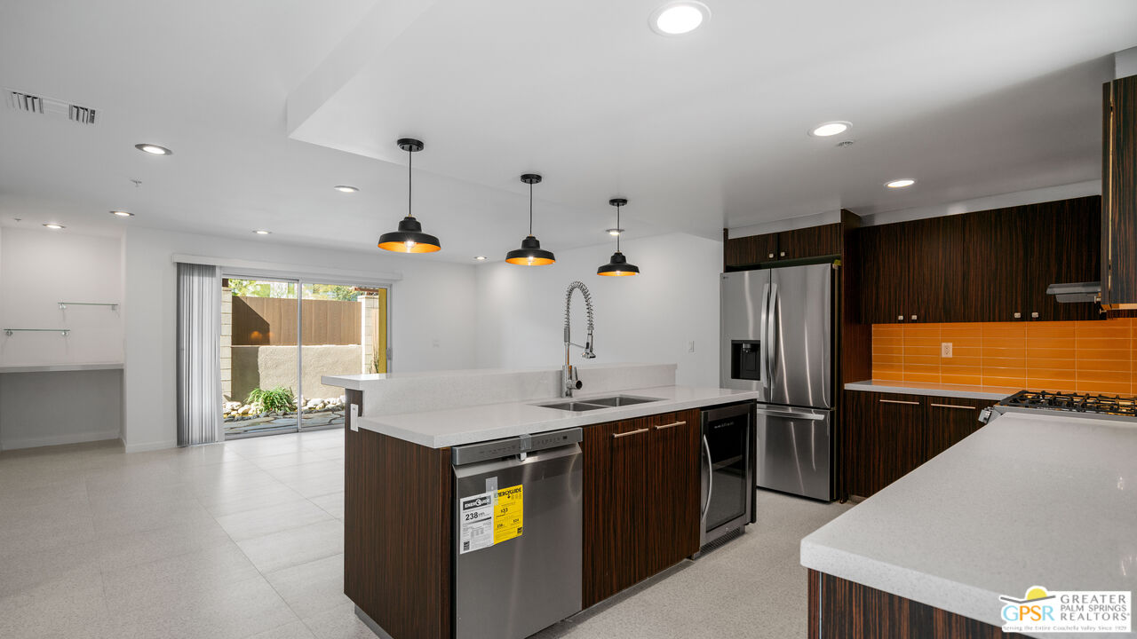 588 East San Lorenzo Road, Unit 103 Palm Springs, CA 92264 - Photo 7 of 69