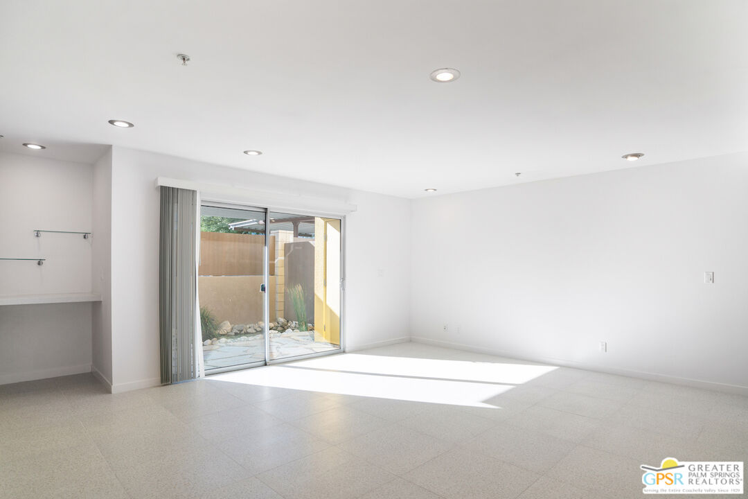 588 East San Lorenzo Road, Unit 103 Palm Springs, CA 92264 - Photo 10 of 68