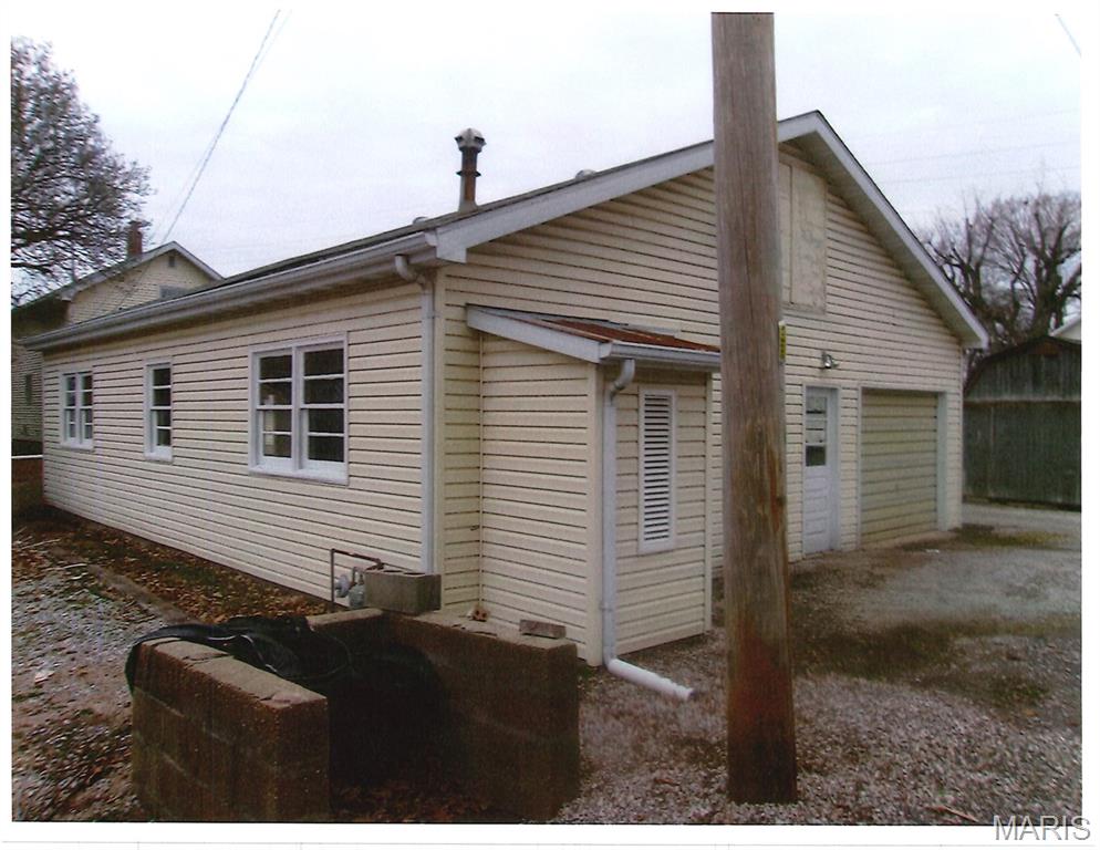 613 Washington Street Highland, IL 62249 - Photo 20 of 41