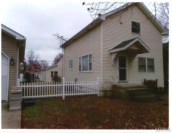 $115,000 | 613 Washington Street, Highland, IL 62249