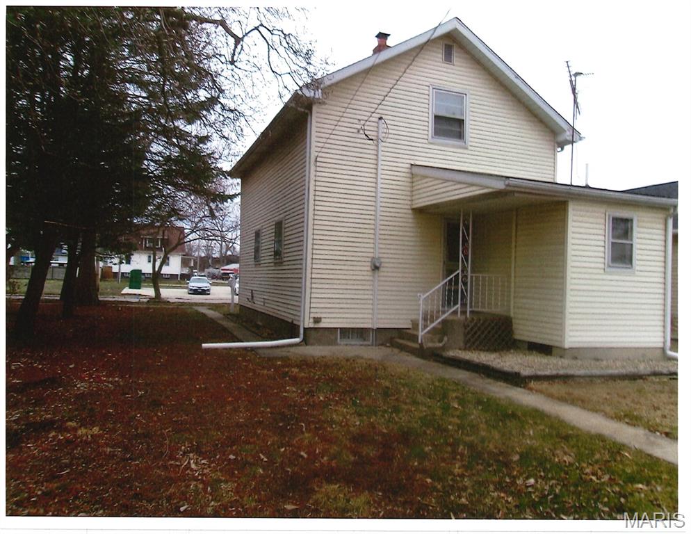 613 Washington Street Highland, IL 62249 - Photo 10 of 41