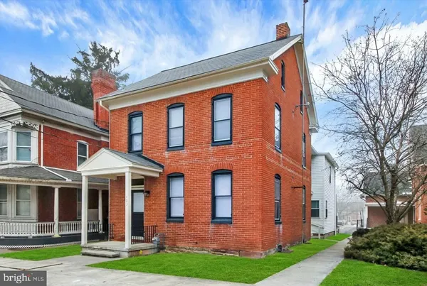 $264,900 | 405 West King Street, East Berlin, PA 17316