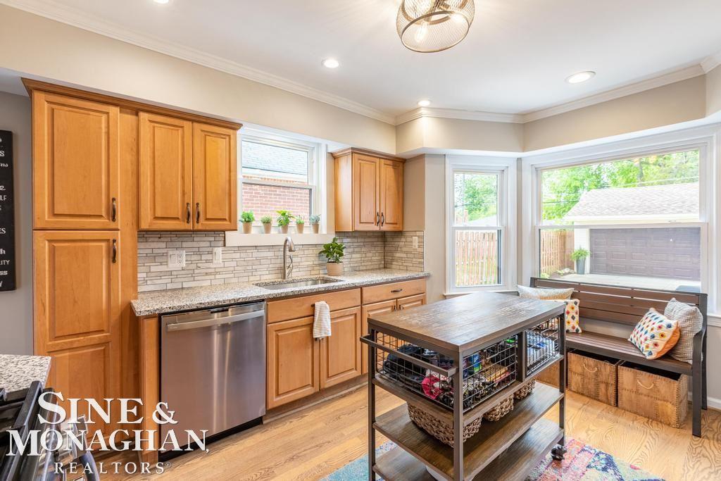 1458 Hampton Road Grosse Pointe, MI 48236 - Photo 7 of 28