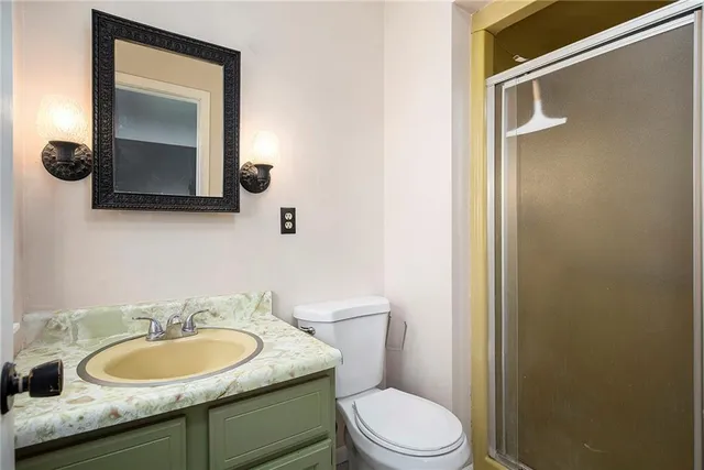 $325,000 | 32378 215 Street, Easton, KS 66020