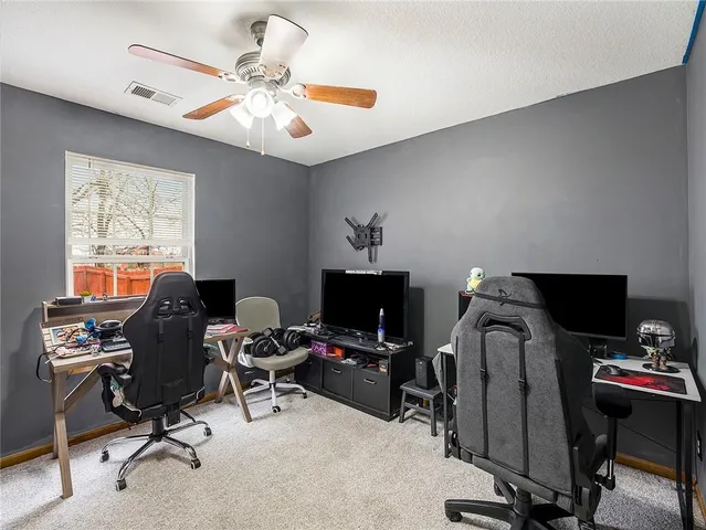 $325,000 | 32378 215 Street, Easton, KS 66020