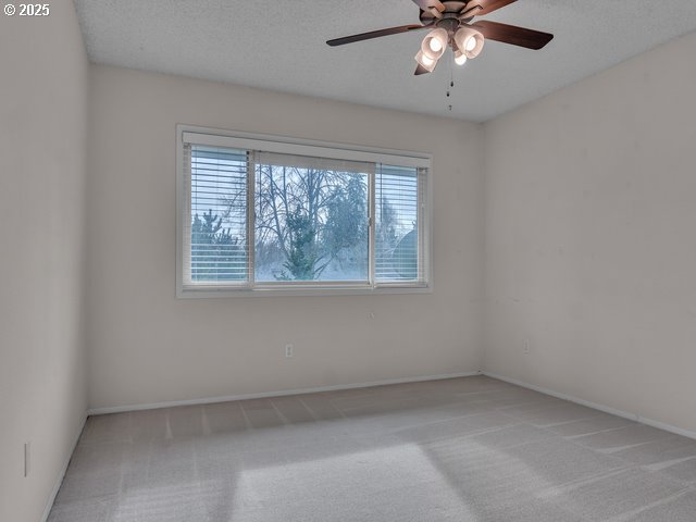 32228 Southwest Boones Bend Road Wilsonville, OR 97070 - Photo 13 of 47 Gallery Image 13