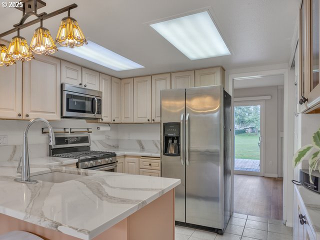 32228 Southwest Boones Bend Road Wilsonville, OR 97070 - Photo 40 of 47 Gallery Image 40