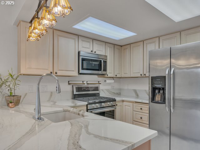 32228 Southwest Boones Bend Road Wilsonville, OR 97070 - Photo 41 of 47 Gallery Image 41