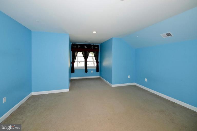 11209 Gunston Road Lorton, VA 22079 - Photo 22 of 30 Bedroom #3