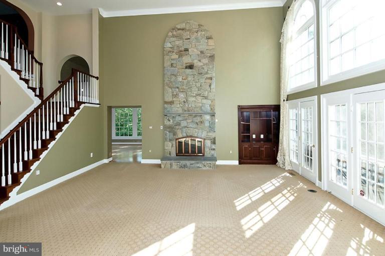 11209 Gunston Road Lorton, VA 22079 - Photo 8 of 30 Family Room