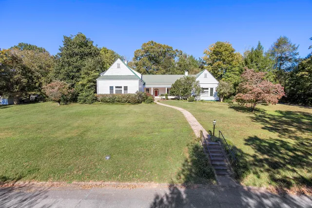 $699,900 | 118 Highland Avenue, Athens, TN 37303