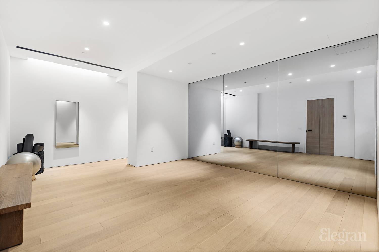 522 West 29th Street, Unit B3 Manhattan, NY 10001 - Photo 16 of 19 a view of an empty room