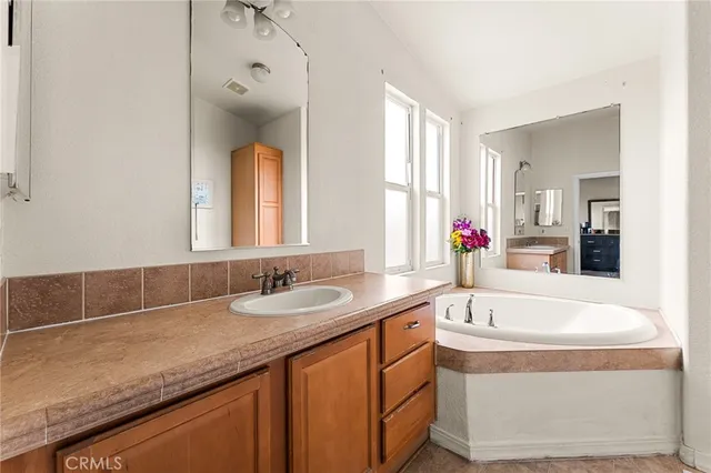 $185,000 | 138 Sir Damas Drive, Riverside, CA 92507