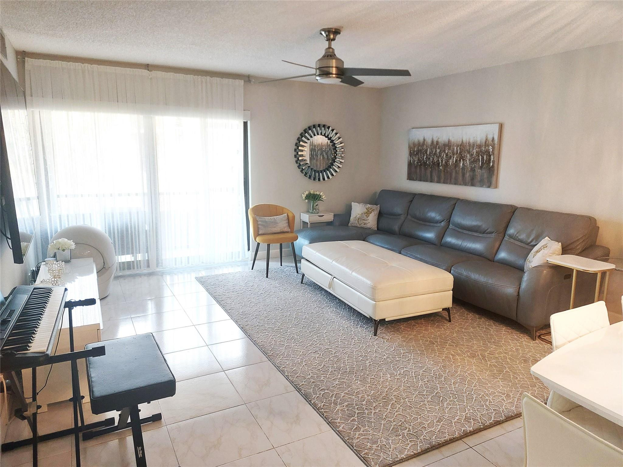 912 Southwest 9th St Circle, Unit 105 Boca Raton, FL 33486 - Photo 2 of 14 Photo 2