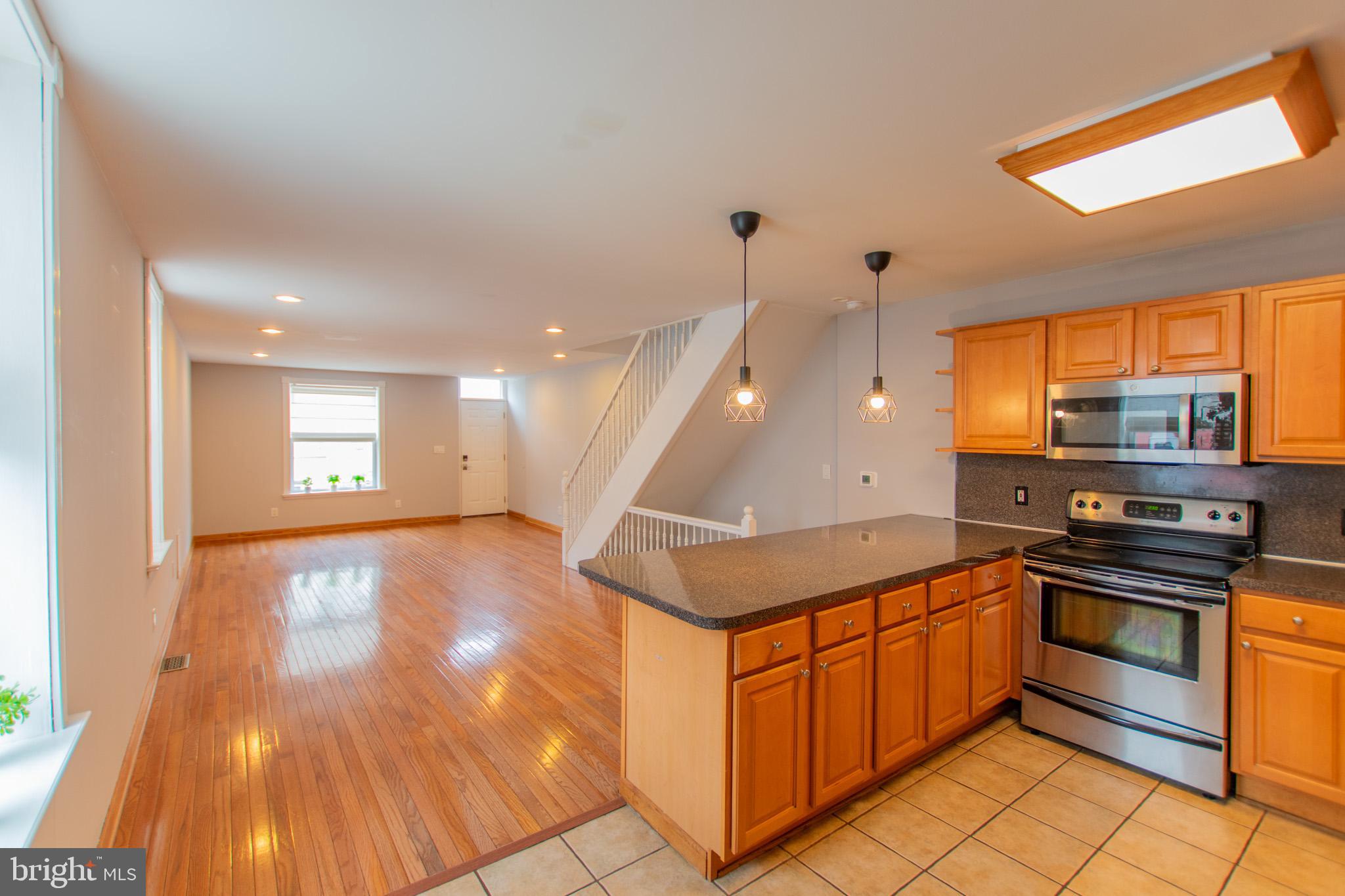 152 Tree Street Philadelphia, PA 19148 - Photo 4 of 21