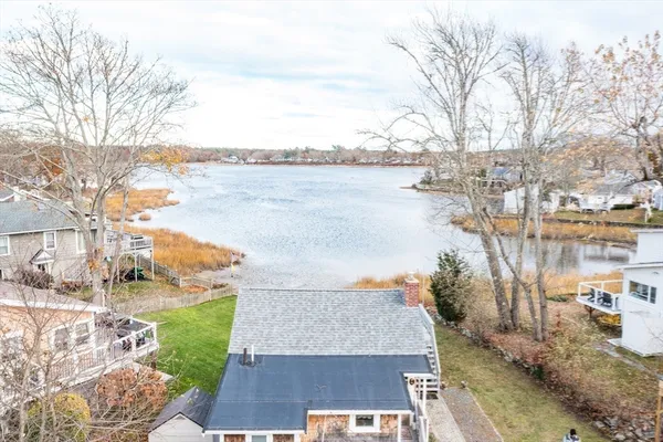 $639,900 | 4 Ross Avenue, Wareham, MA 02571