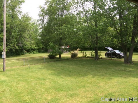 8540 Cardinal Hill Road Rochester, IL 62563 - Photo 3 of 13